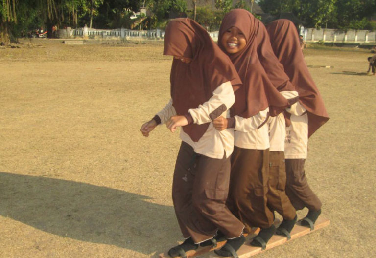 Peringati Haornas dengan Lomba Estafet Permainan Tradisional