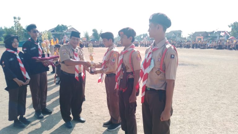 SMPIT Smart Cendekia Raih Juara Tergiat III Tingkat Penggalang SMP dalam Persami 2024 Kwartir Ranting Karanganom